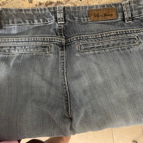 DKNY Distressed Vintage Jeans Size 26 straight leg plus free boho Blouse!! - Picture 4 of 11